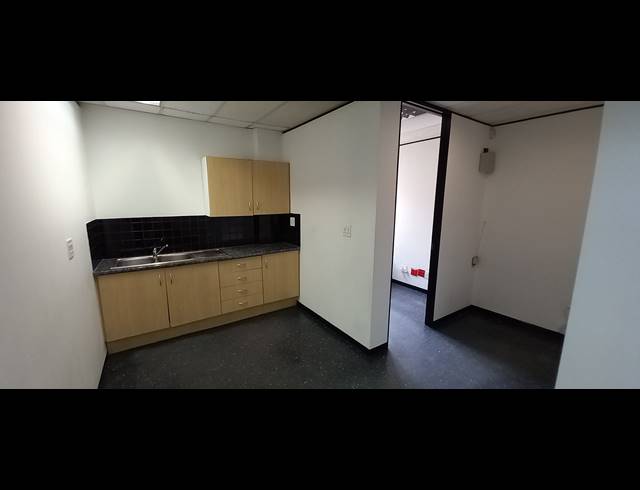 322M² OFFICE TO LET IN BRYANSTON